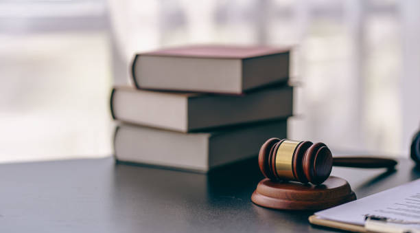 دور محامي العقارات في دعوى ضد مطور عقاري
